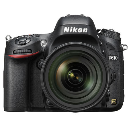 Nikon D610 geliyor