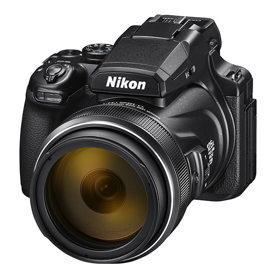 P1000 BK front34l lo w.high  - Nikon COOLPIX P1000
