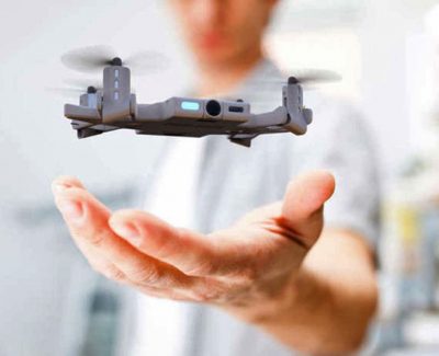 Selfly(8) Akıllı telefon kılıfına gizli drone: Selfly