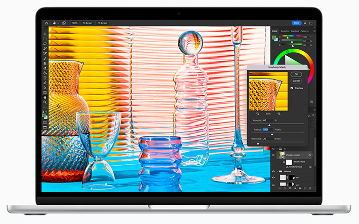 Apple WWDC22 MacBook Air Adobe Photoshop 220606 - Apple, M2 çipli yeni MacBook Air’i tanıttı